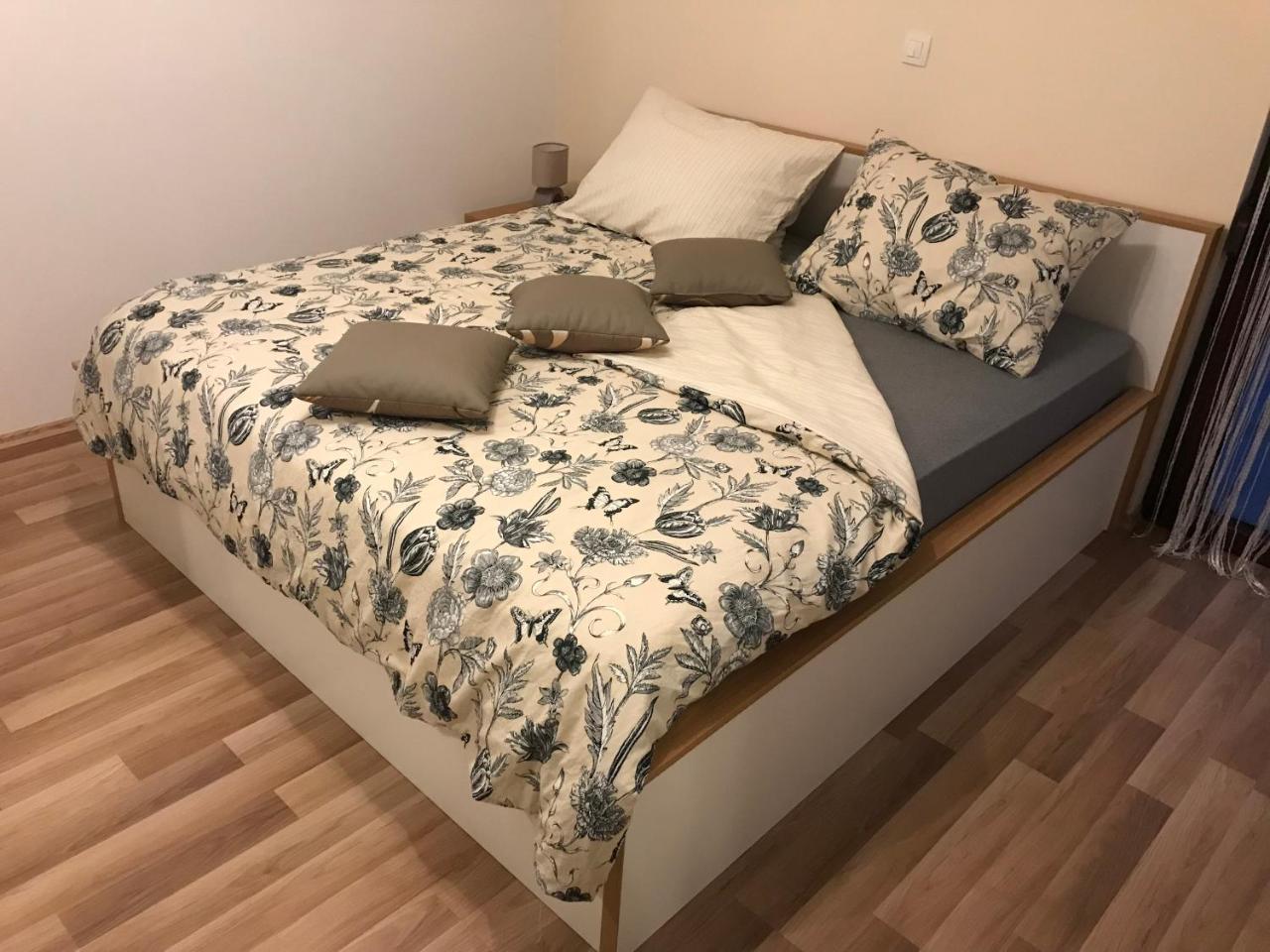 Apartman Mig Solin Eksteriør bilde